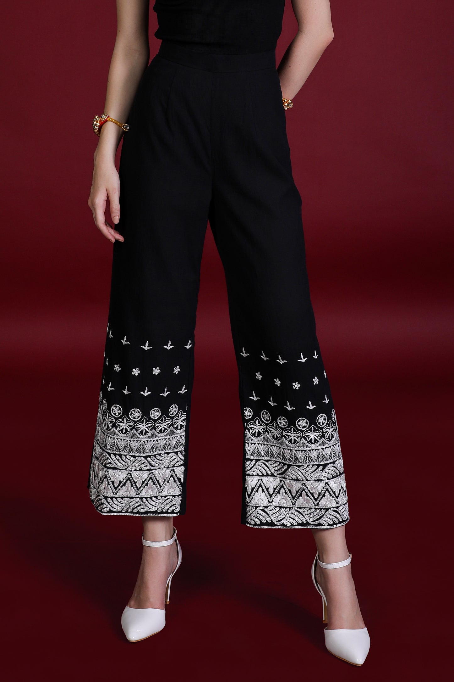 SHAILA PANTS IN BLACK